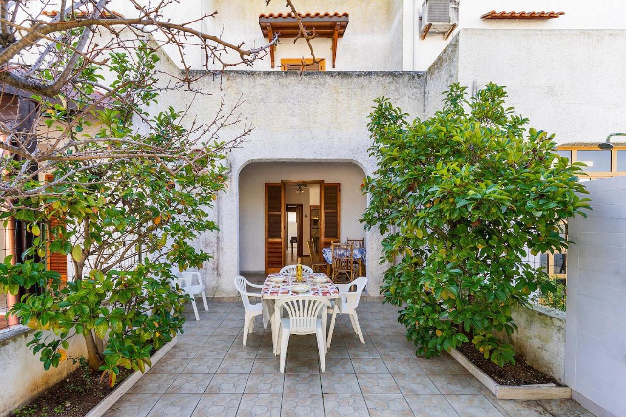 Villa Villino Sabrina Con Piscina Torre Lapillo Exterior foto